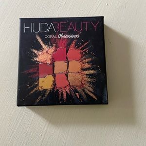 Huda Beauty coral obsessions
